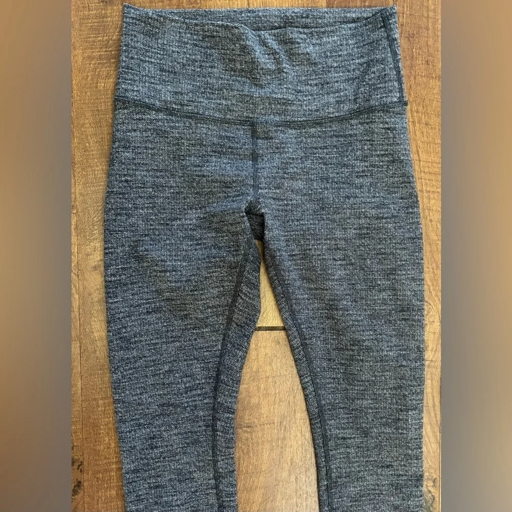 Lululemon Womens Wunder under variegated knit high waisted tights/ leggings Sz 8